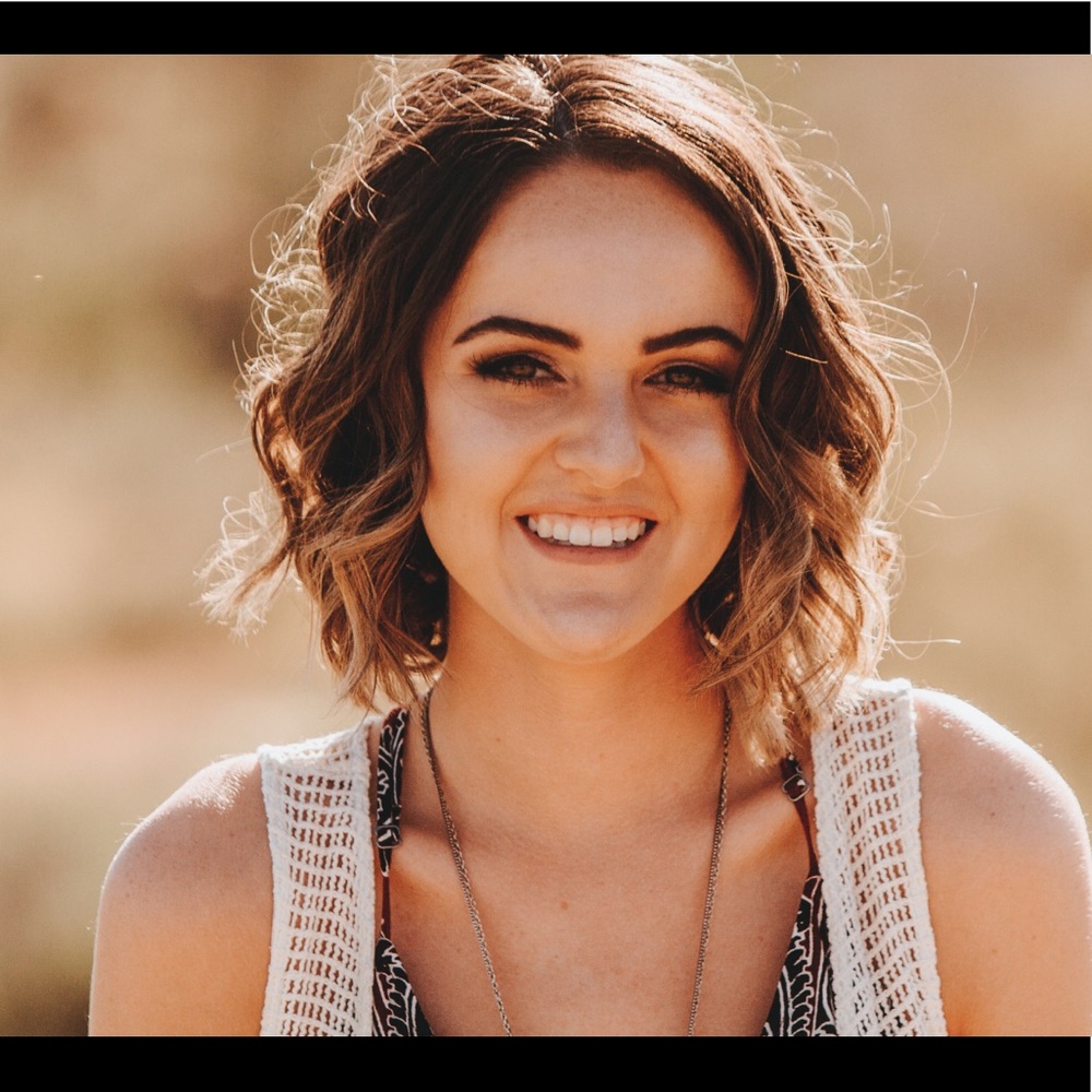 Meet your Posher, Ashley